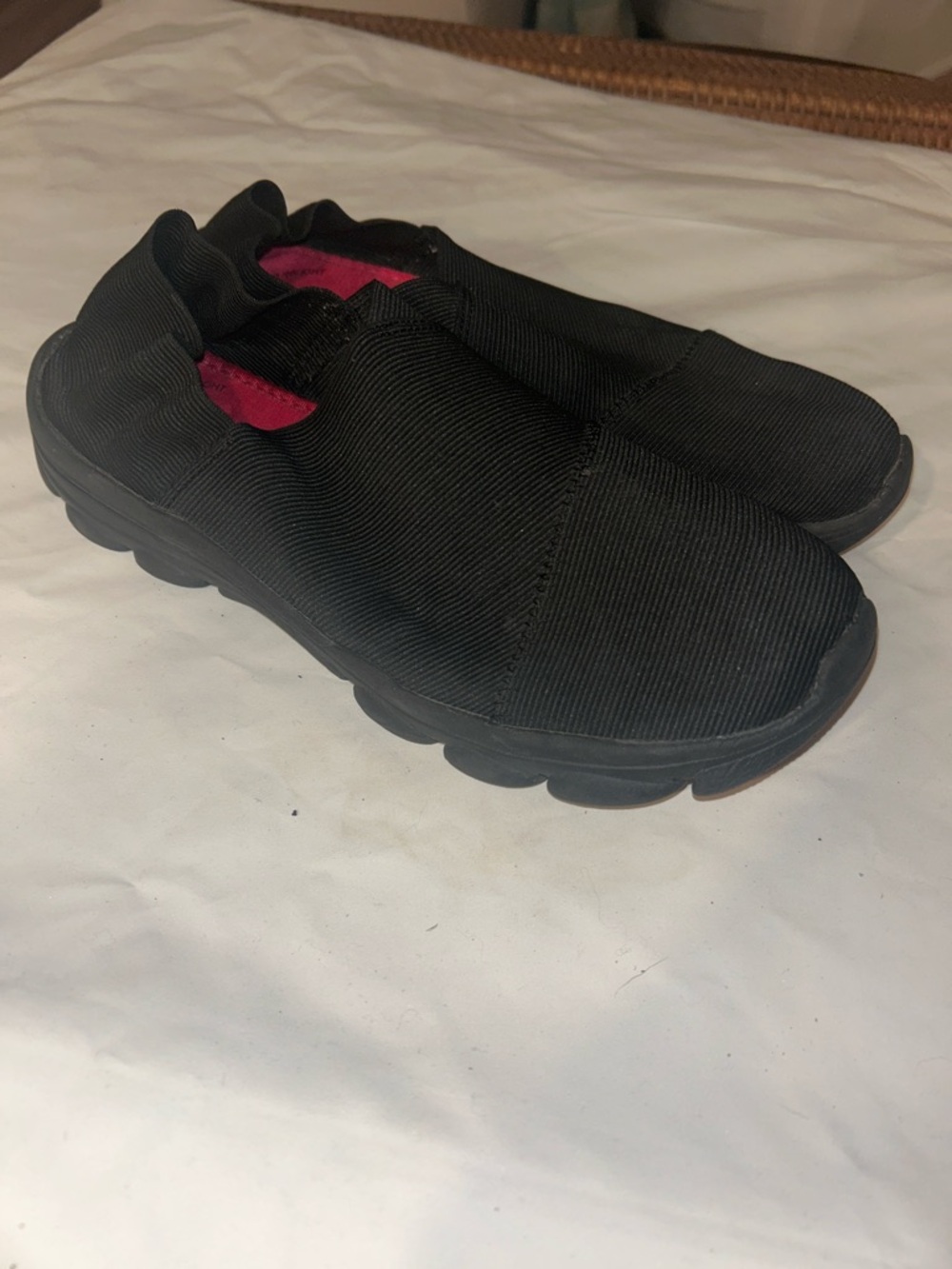 croft & barrow Black Slip-On black shoes with Pink Interior